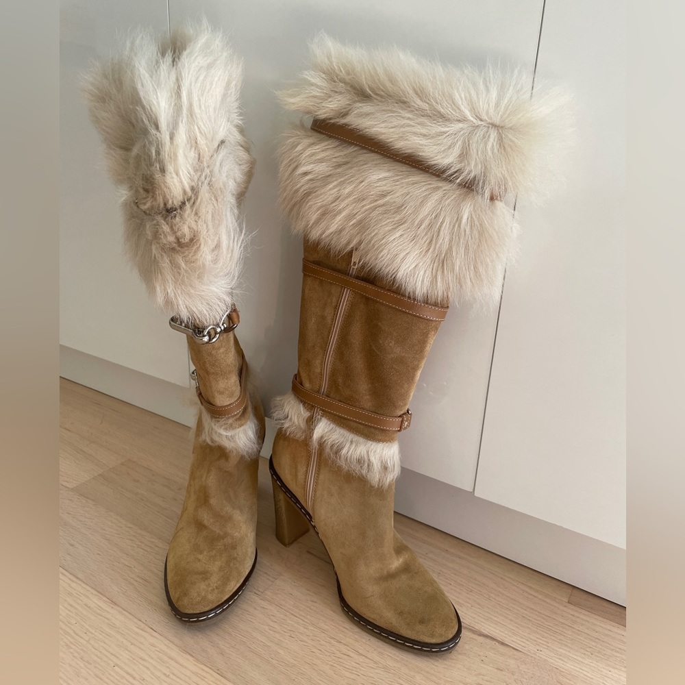 Coach boots with fur